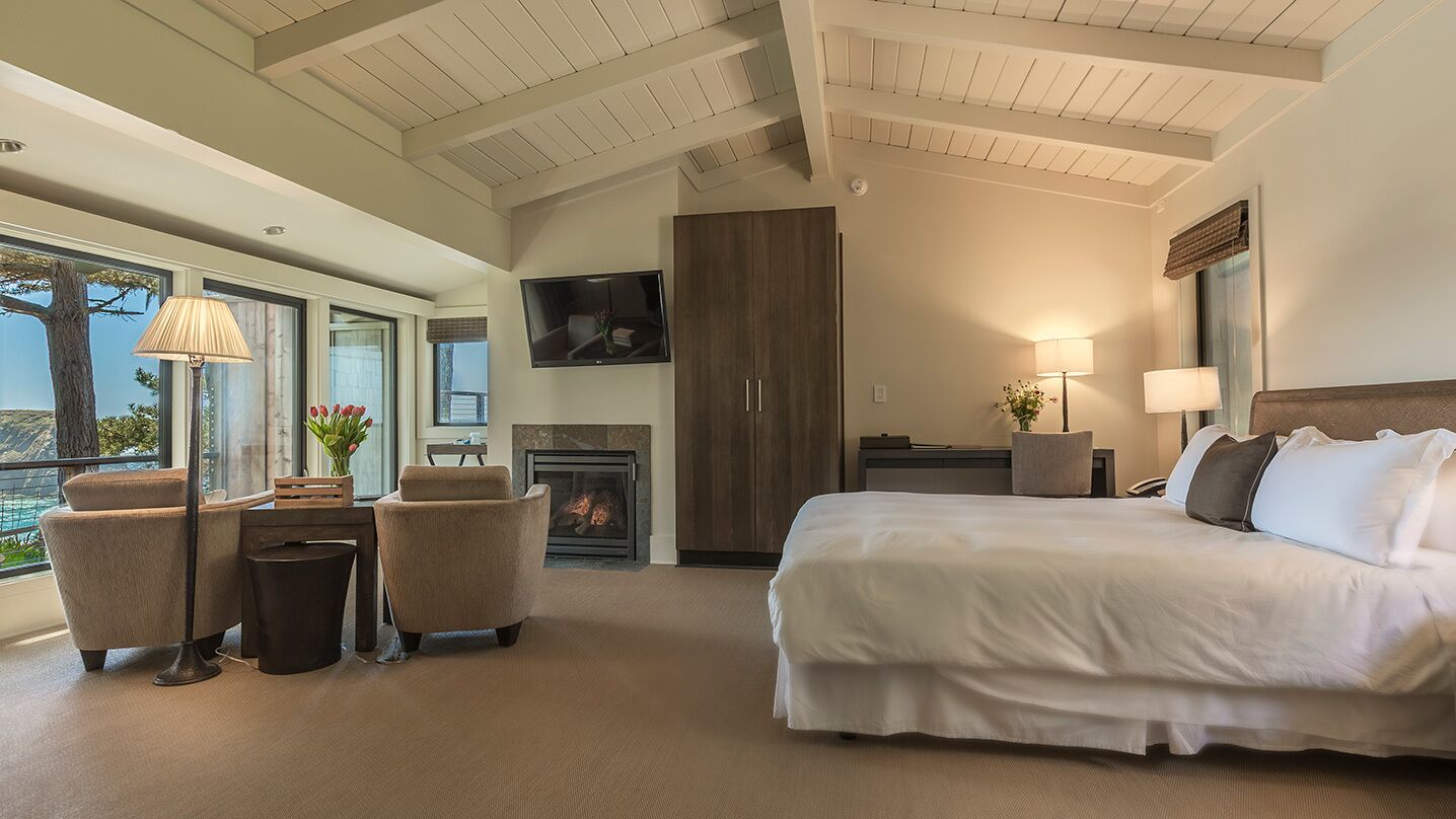 room, ocean view with tub | frette italian sheets, premium bedding, pillow-top beds, in-room safe