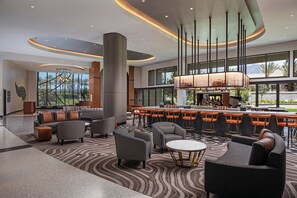 Déjeuner, dîner et souper servis sur place; cuisine américaine