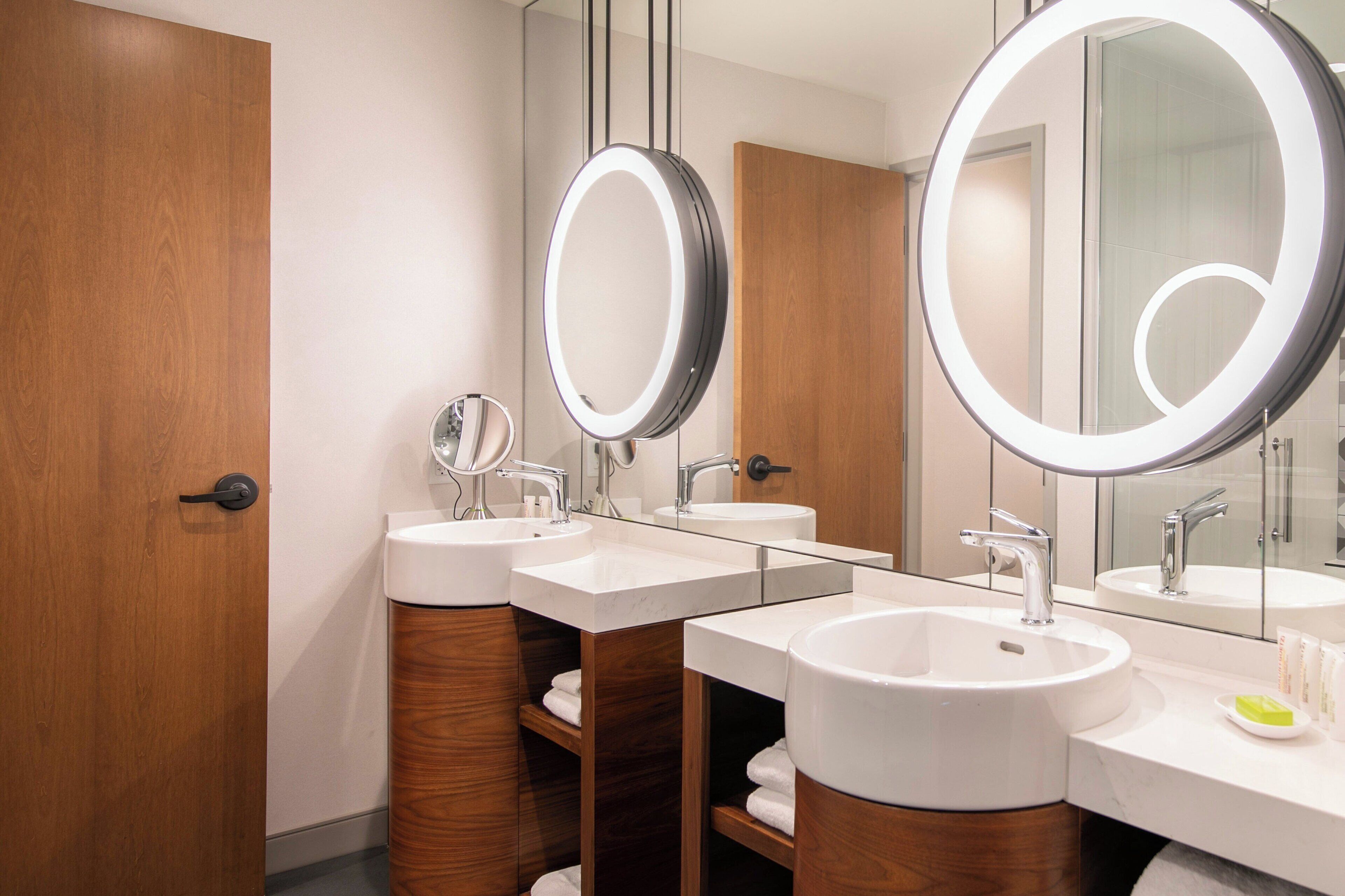 executive room, 1 king bed | bathroom | rainfall showerhead, free toiletries, hair dryer, soap