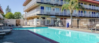 Motel 6 Fresno, CA - Yosemite Hwy