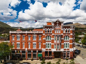 واجهة المنشأة