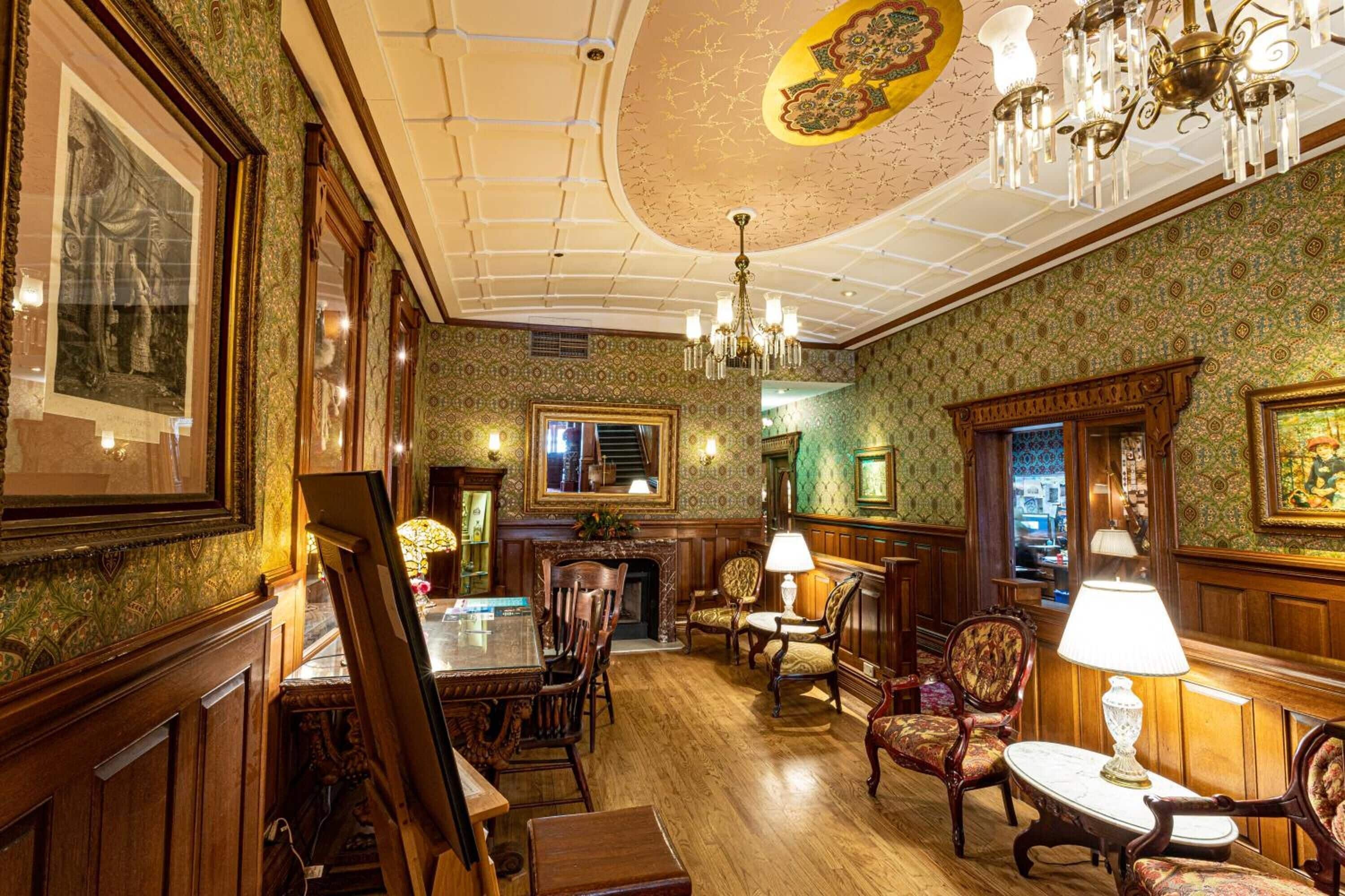 Sala de estar en el lobby