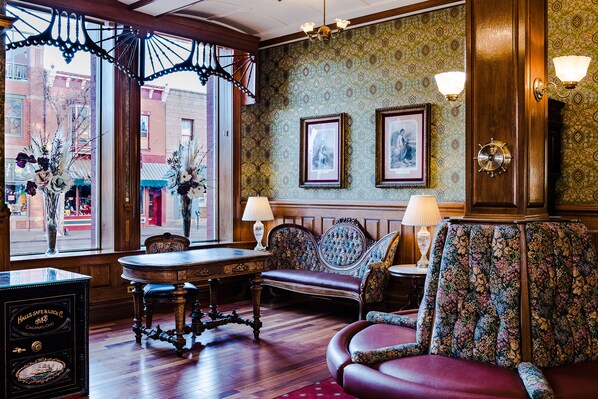 المنشأة من الداخل