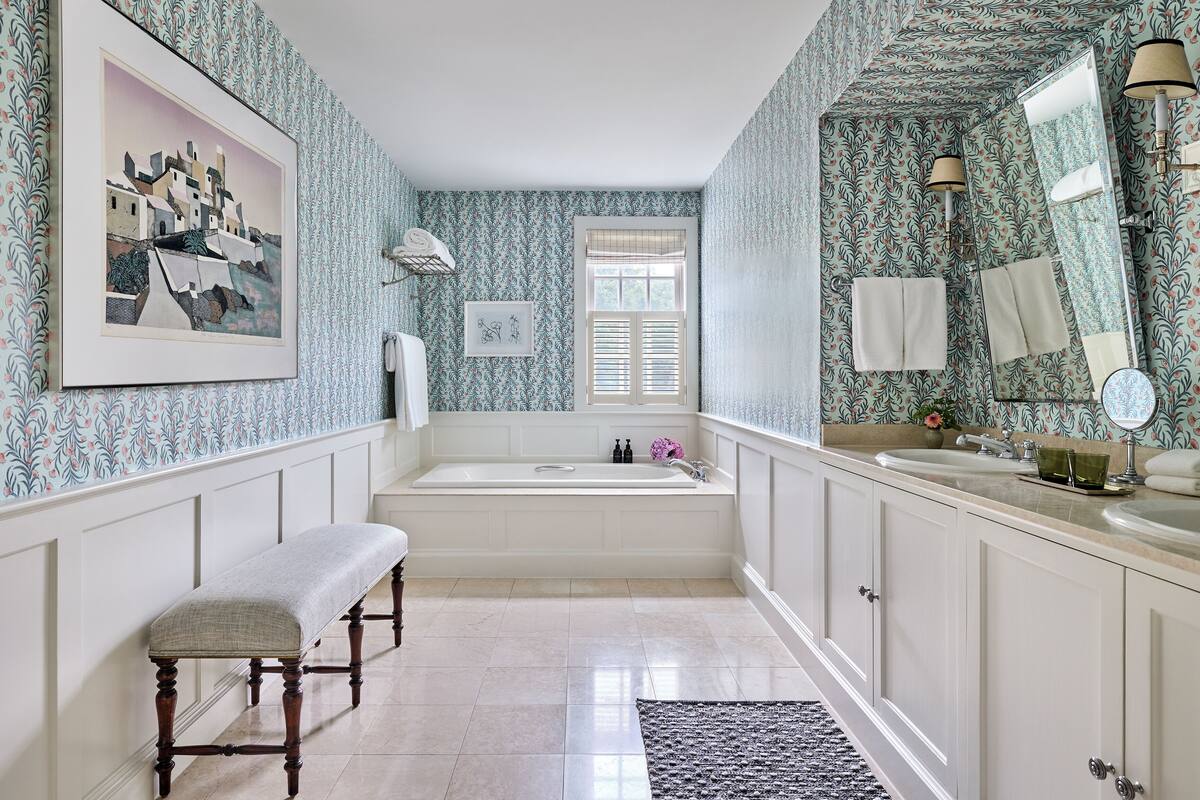 suite (mayflower) | bathroom | designer toiletries, bathrobes, slippers, towels