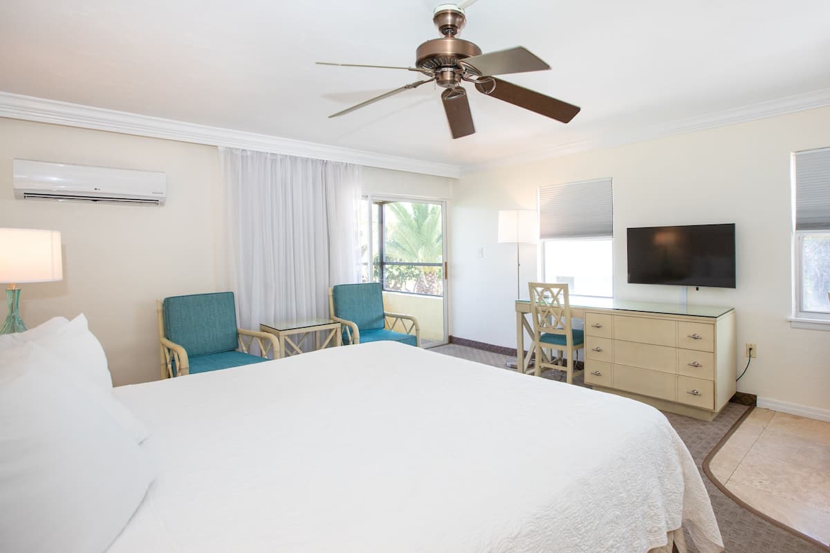 1 bedroom, premium bedding, pillowtop beds, in-room safe