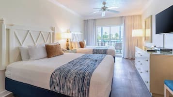 Luxe beddengoed, pillowtop-bedden, een kluis op de kamer