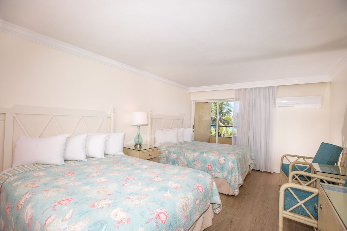 1 bedroom, premium bedding, pillowtop beds, in-room safe
