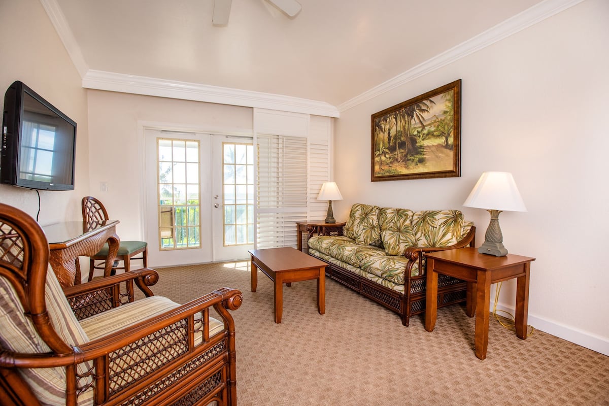 Suite, 1 King Bed with Sofa bed, Accessible, Kitchenette | 1 bedroom, premium bedding, pillowtop beds, in-room safe