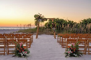 Private beach, white sand, beach cabanas, sun loungers - The Luce, St. Pete Beach, a Tribute Portfolio Hotel (St. Pete Beach)
