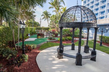 Gazebo at Stadium Hotel