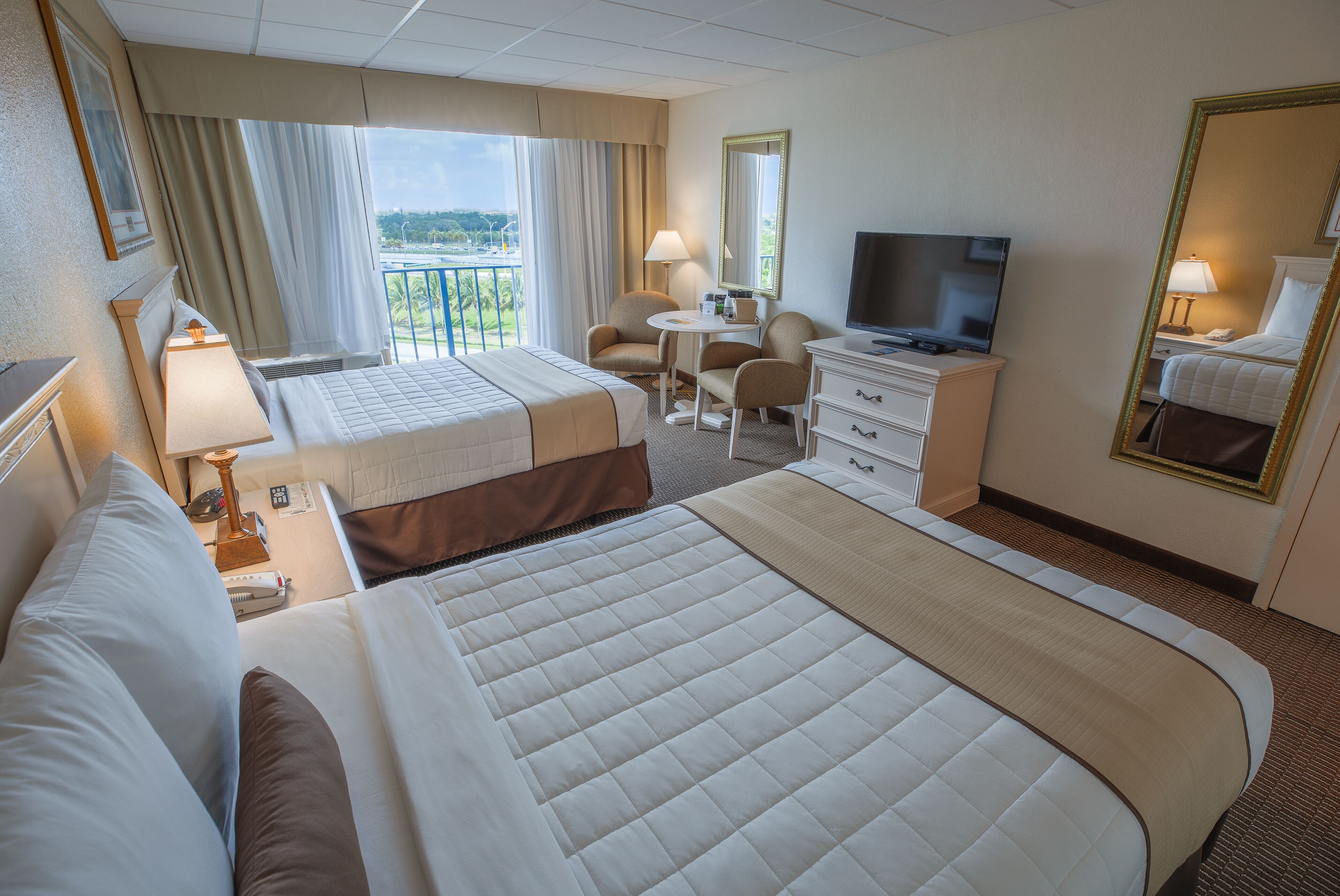 1 bedroom, premium bedding, in-room safe, desk