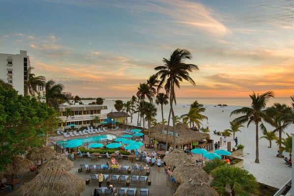 Outdoor pool, pool umbrellas, sun loungers