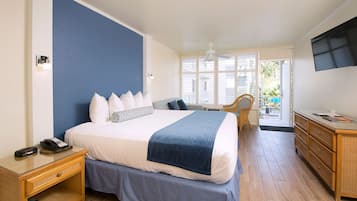 Rom – standard, 1 kingsize-seng (Not Available on Ground Floor) | Safe på rommet, strykejern/-brett og barnesenger (inkludert)