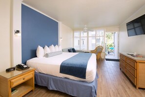 Standard Room, 1 King Bed (Not Available on Ground Floor) | In-room safe, iron/ironing board, free cribs/infant beds, travel crib - Outrigger Beach Resort (Fort Myers Beach)