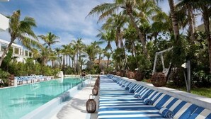 Sundeck - Soho Beach House (Miami Beach)