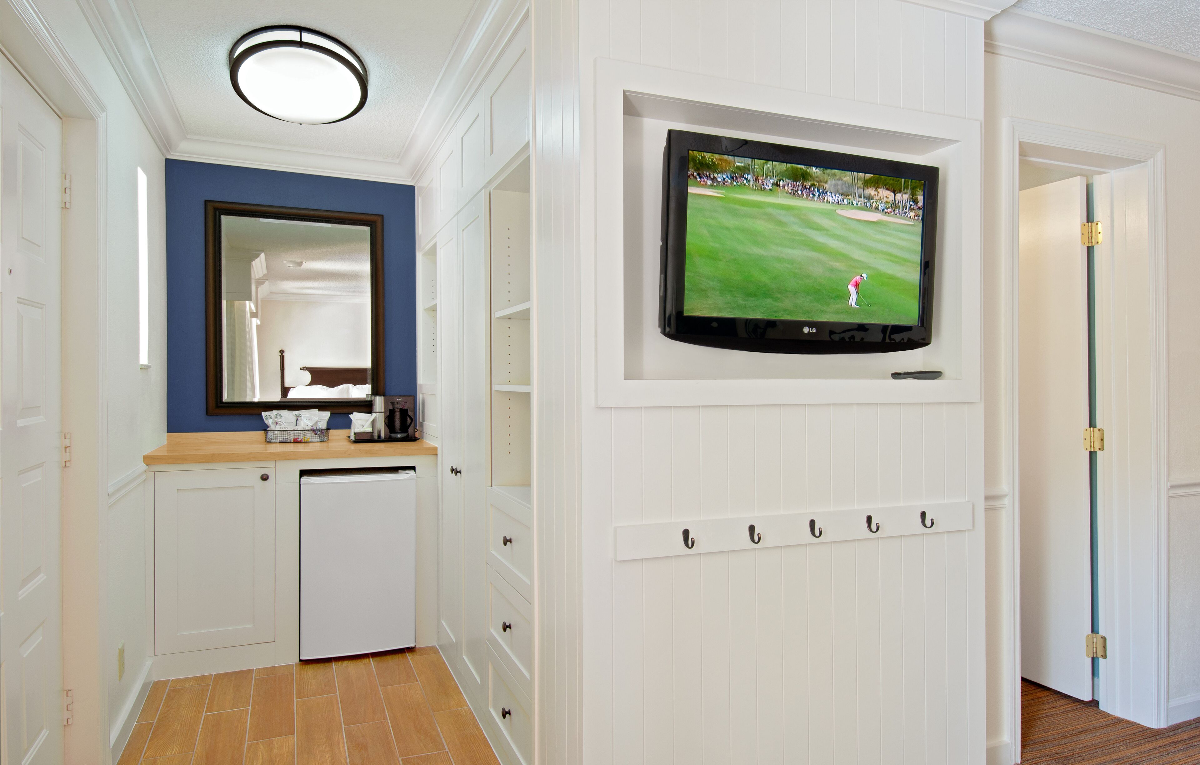 1 bedroom, hypo-allergenic bedding, pillow-top beds, in-room safe