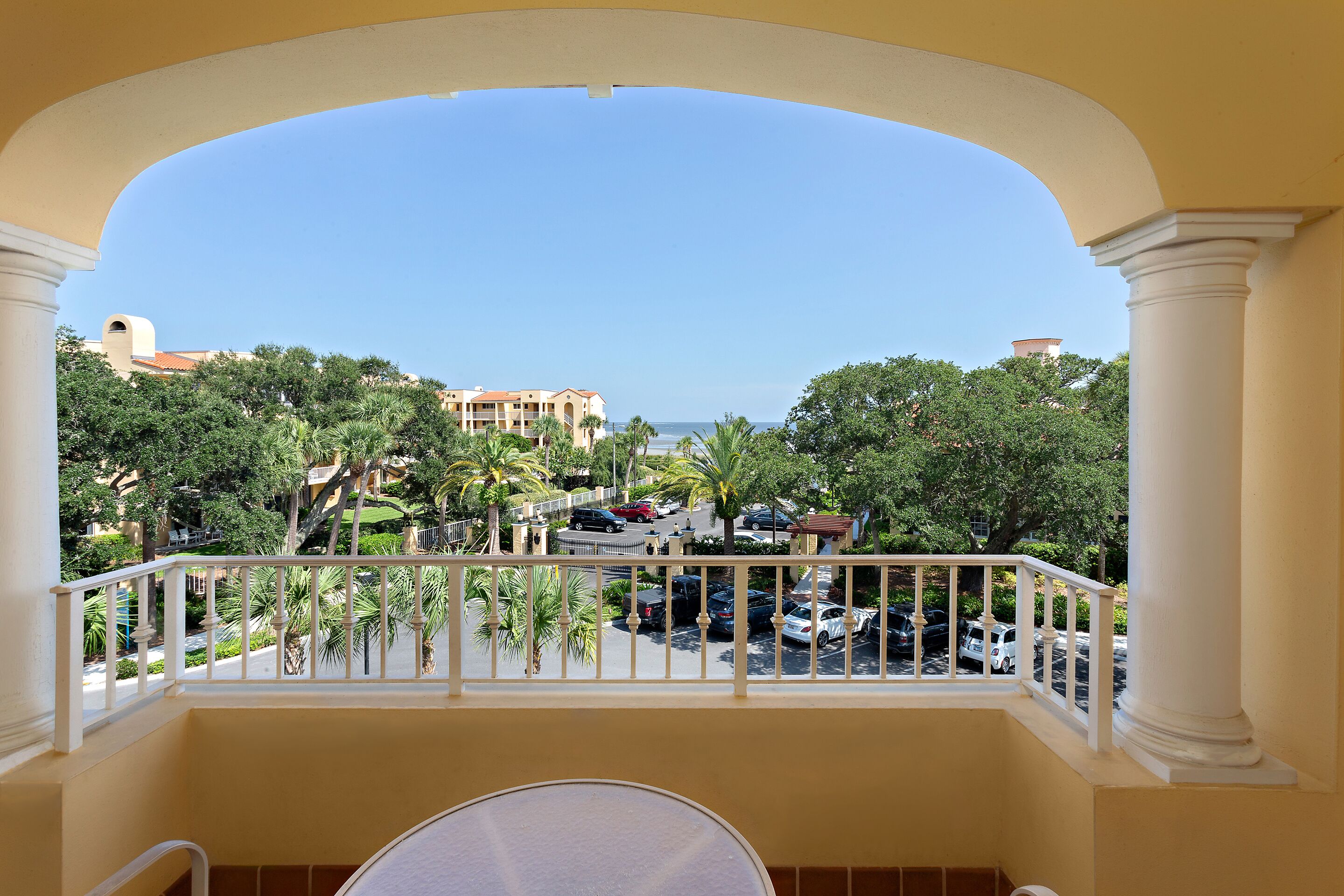 1 bedroom, hypo-allergenic bedding, pillow-top beds, in-room safe