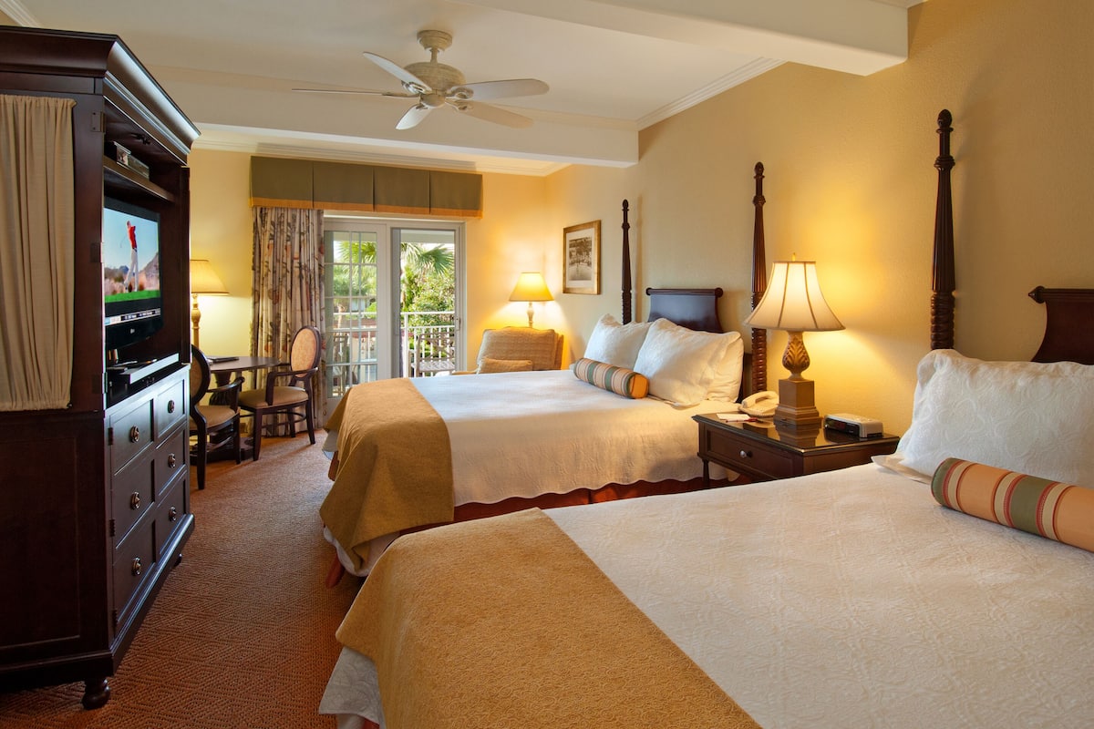 Standard Room, 2 Queen Beds, Resort View
