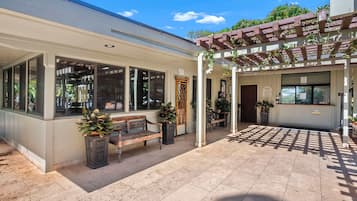 Fachada da propriedade