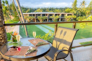 View from property - The Mauian - Boutique Beach Studios on Napili Bay (Lahaina)