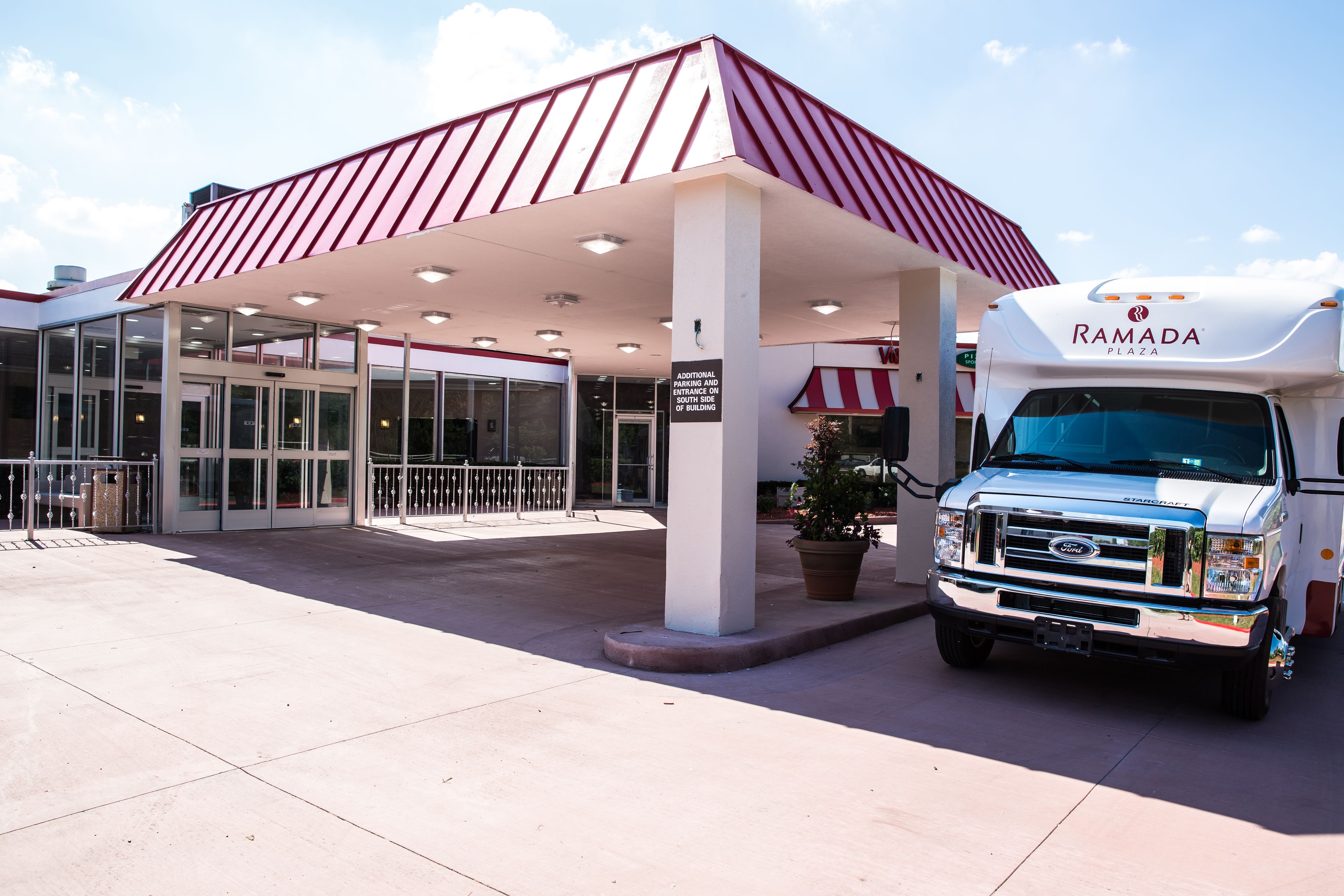 Foto - Ramada Plaza by Wyndham Chicago North Shore