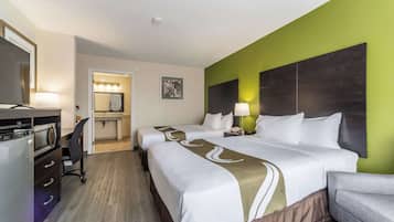 Caja de seguridad en la habitación y escritorio