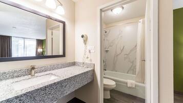 In-room safe, desk, iron/ironing board, cribs/infant beds