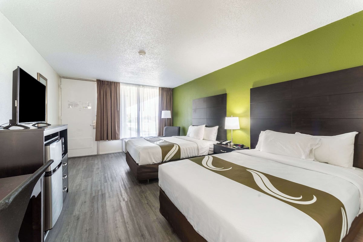 in-room safe, desk, iron/ironing board, cots/infant beds