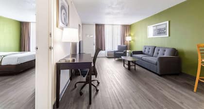 Quality Inn & Suites Vandalia near I-70 and Hwy 51