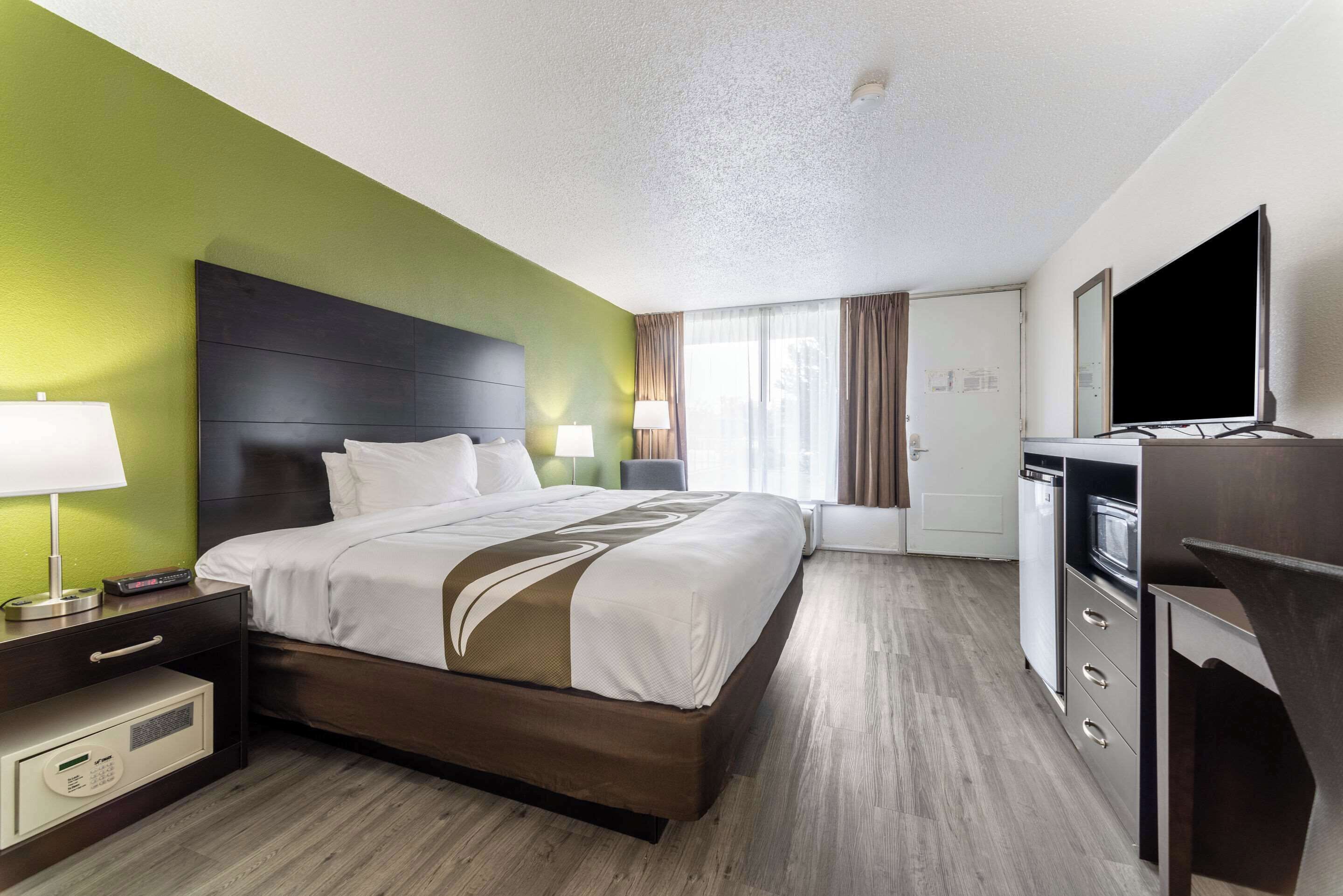 in-room safe, desk, iron/ironing board, cots/infant beds