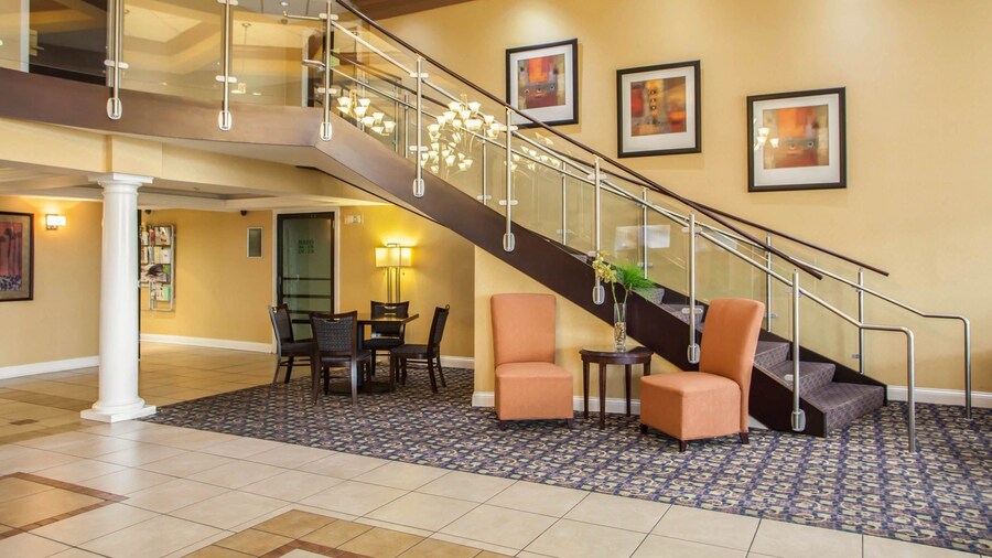 Quality Inn and Suites St Charles - West Chicago