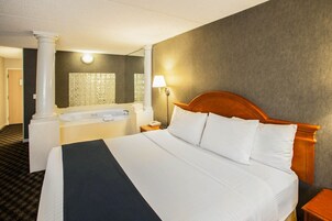 Escritorio, tabla de planchar con plancha, cunas gratuitas y wifi gratis