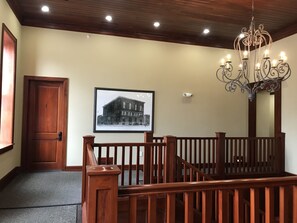 Suite, 1 King Bed, Kitchenette, Annex Building | In-room safe, desk, iron/ironing board, cribs/infant beds