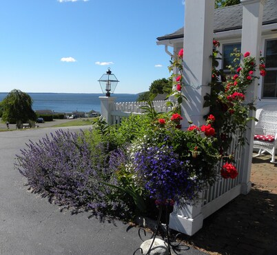 Colonial Gables Oceanfront Village