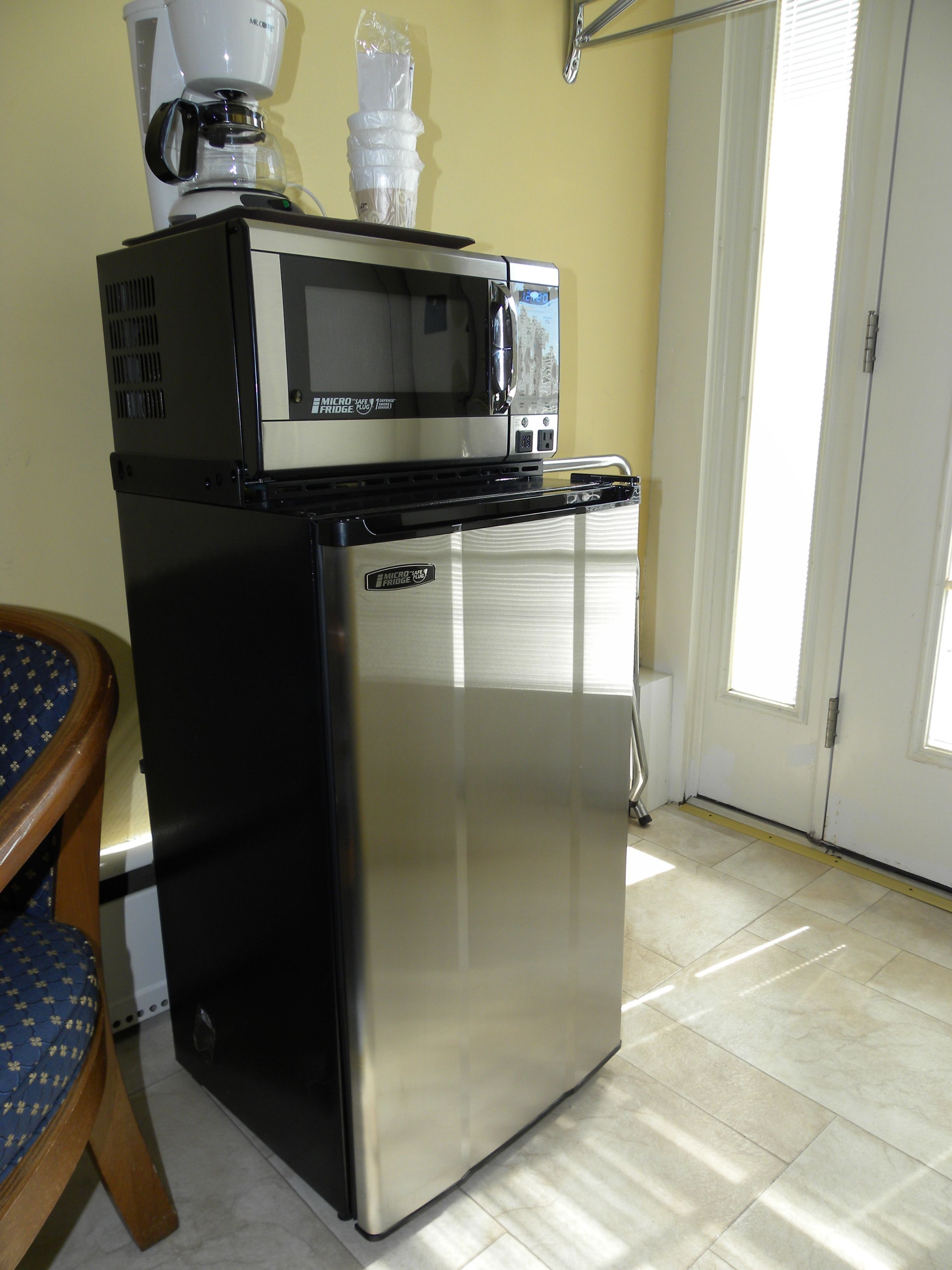 standard room, 1 king bed | mini fridge