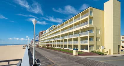 Days Inn by Wyndham Ocean City Oceanfront
