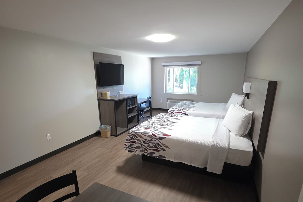 Deluxe Room, 2 Double Beds, Non Smoking, Kitchen | Desk, blackout drapes, WiFi (free), bed sheets
