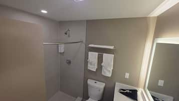 Superior-Zimmer, 1 King-Bett, Nichtraucher, Whirlpool | Badezimmer