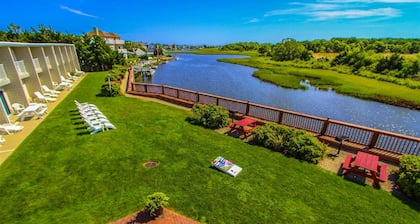 Riverview Resort