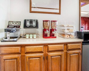 Petit déjeuner continental compris