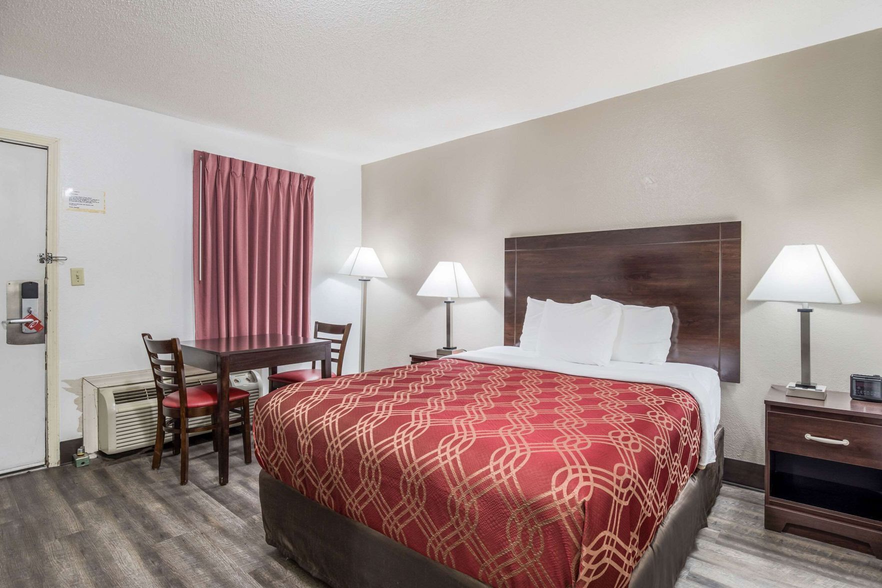 Free cribs/infant beds, rollaway beds, free WiFi, bed sheets