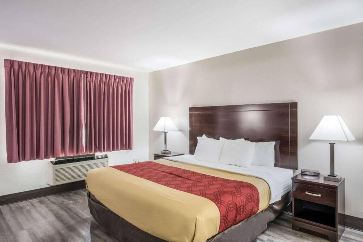 Free cribs/infant beds, rollaway beds, free WiFi, bed sheets