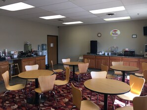 Free daily continental breakfast