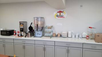 Free daily continental breakfast