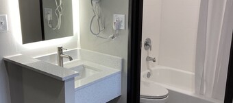 Super 8 by Wyndham York NE