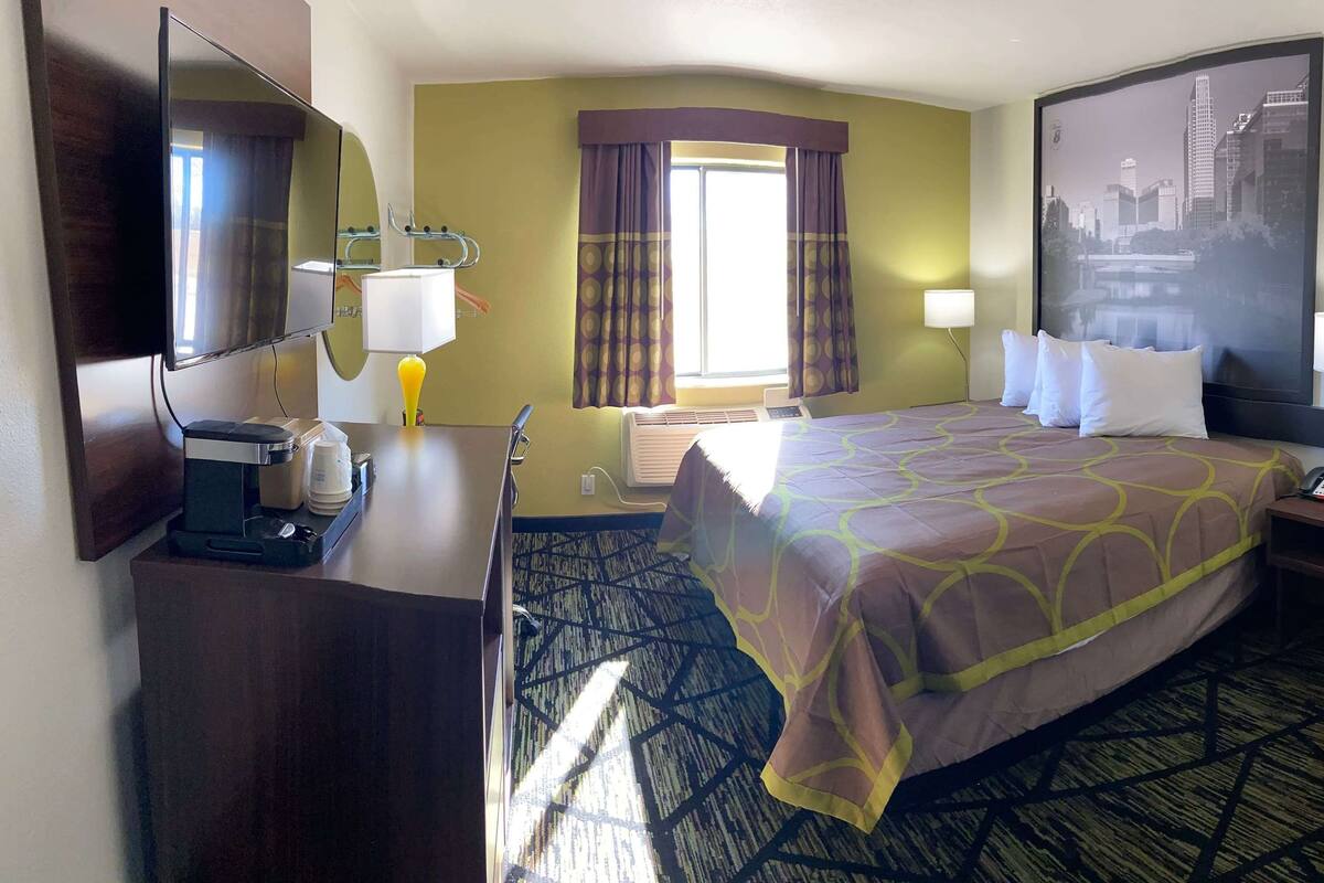Desk, laptop workspace, free WiFi, bed sheets