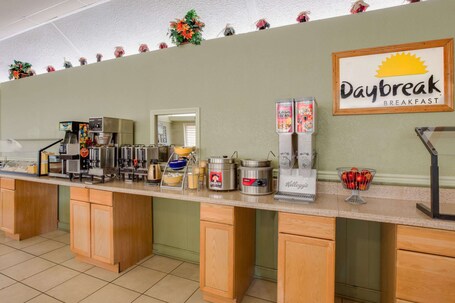 Days Inn by Wyndham Asheville West - Image 16