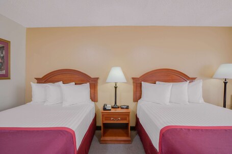 Days Inn by Wyndham Asheville West - Image 36