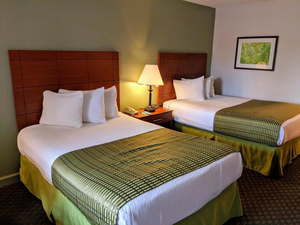 Setrika/meja setrika, tempat tidur bayi gratis, dan Wi-Fi gratis