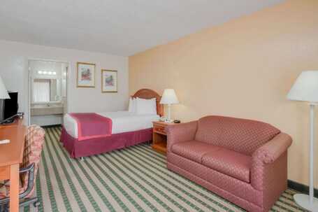 Days Inn by Wyndham Asheville West - Image 40